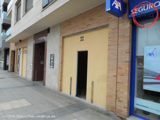 Local comercial en Rochapea contiguo al Casco Viejo. - NAVARRA