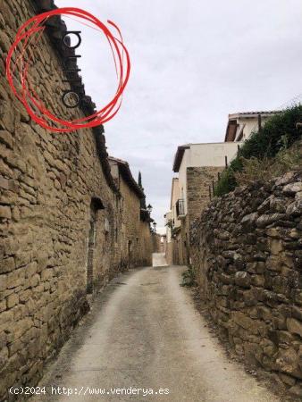 CASA DE PIEDRA A REFORMAR CON TEJADO REHABILITADO - NAVARRA