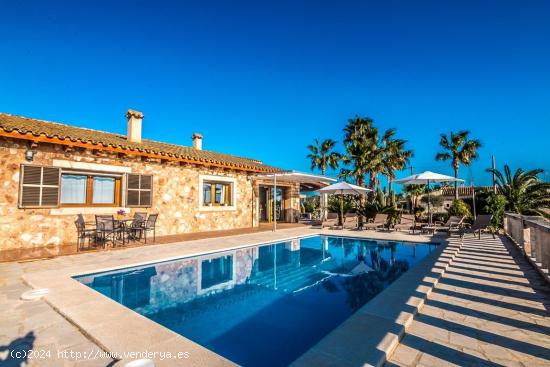 Chalet con piscina y vistas al mar - BALEARES