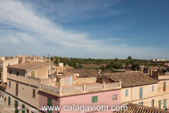 Gran casa de pueblo en Ses Salines - BALEARES