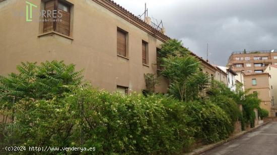 EDIFICIO  PARA REHABILITAR EXCELENTE UBICACIÓN - TERUEL