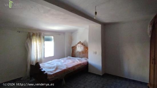 Oportunidad! Casa en pueblo de la Sierra de Albarracín. - TERUEL