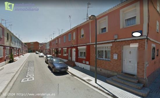 En Burgos Gamonal. Preciosa casa en la Bda. Inmaculada de planta piso y bajo cubierta - BURGOS