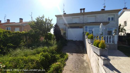  En Carcedo, Pareado de tres dormitorios con 200m2 de parcela - BURGOS 