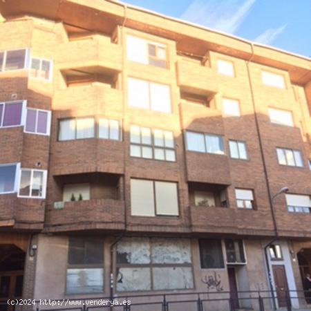  En Belorado, amplio piso de tres habitaciones en venta. Ideal vivienda vacacional - BURGOS 