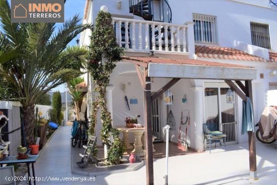 Chalet 4 dormitorios en San Juan de los Terreros - ALMERIA