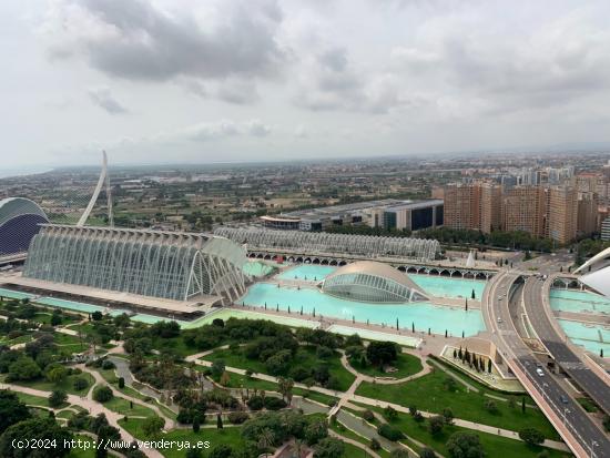  EXCELENTE PISO CON VISTAS A LA CIUTAT DE LAS ARTES Y LAS CIENCIAS. - VALENCIA 