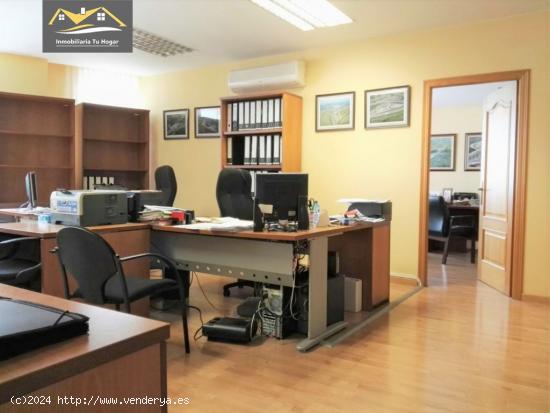 SE VENDE OFICINA AMUEBLADA DE 95M2 EN ZONA PARQUE DE SAN LÁZARO. REF: 2759 - ORENSE