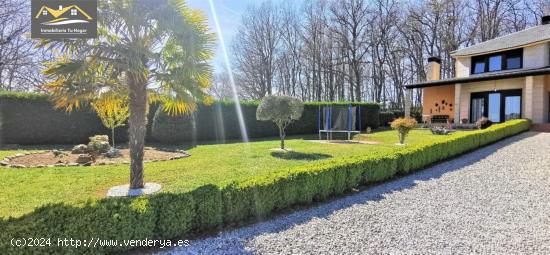 SE VENDE MODERNO CHALET DE LUJO CON PARCELA DE 3.000 M2 EN TRIVES REF: - ORENSE