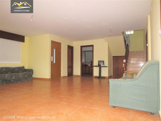 SE VENDE CASA CON ASCENSOR Y  PARCELA DE 2200 M  A ESTRENAR. REF. 5743 - ORENSE