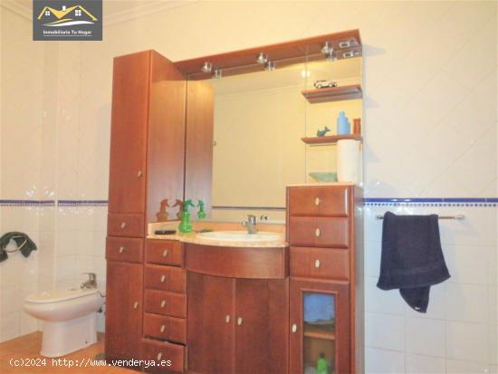 SE VENDE CASA CON ASCENSOR Y  PARCELA DE 2200 M  A ESTRENAR. REF. 5743 - ORENSE