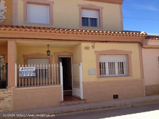  CHALET NUEVO EN BARRAX - ALBACETE 