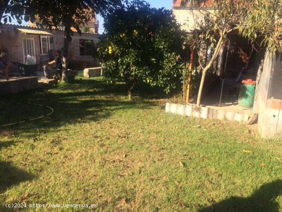 CASA DE 2 PLANTAS CON TERRENO - PONTEVEDRA