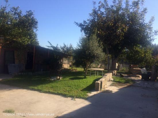 CASA DE 2 PLANTAS CON TERRENO - PONTEVEDRA