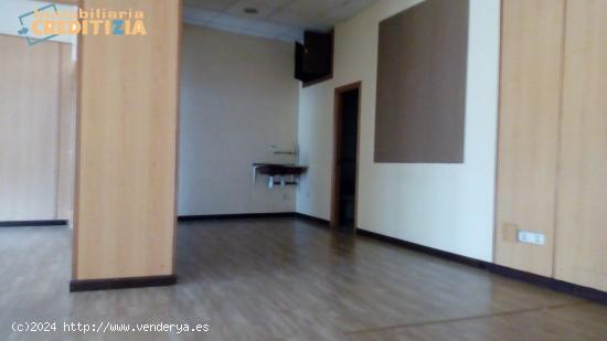 LOCAL COMERCIAL CON FACHADA DE 8M - PONTEVEDRA