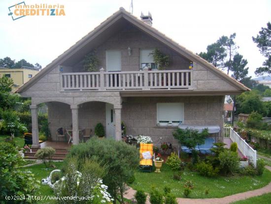 CHALET CON FINCA DE 6 DORMITORIOS - PONTEVEDRA