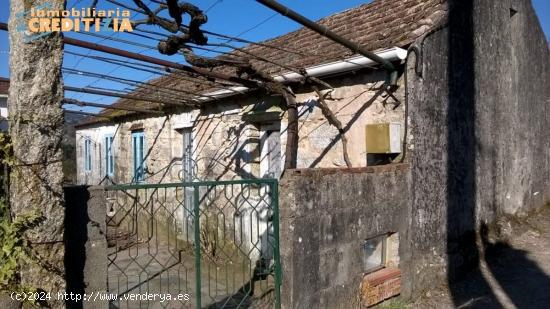  CASA CON TERRRENO - PONTEVEDRA 