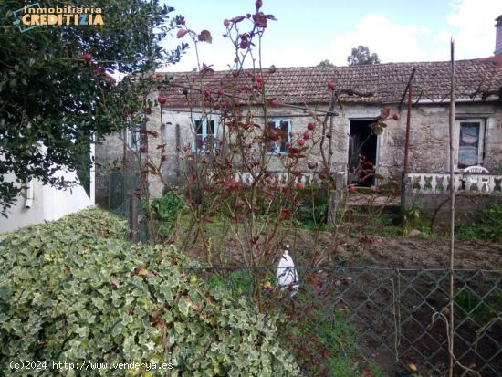 CASA CON TERRRENO - PONTEVEDRA