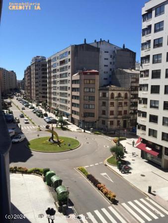  PISO EN EL CENTRO CON GARAJE Y TERRRAZA - PONTEVEDRA 