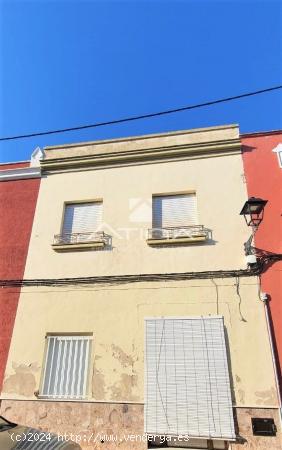  Casa de pueblo para reforma integral situada en el centro del pueblo de Daimús - VALENCIA 