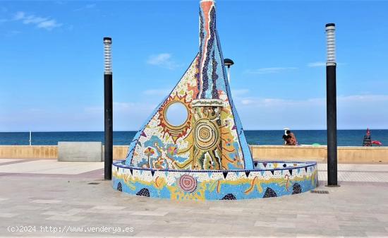 Terreno urbano situada en la playa de Daimús - VALENCIA