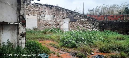 Casa solar situada en Gandia   zona de Benipeixcar muy cerca de la Ermita - VALENCIA