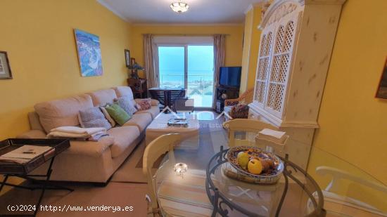 Apartamento con vistas abiertas al mar situado en 1ª línea playa Daimús - VALENCIA