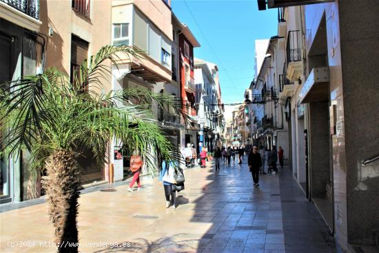 Venta de plaza de garaje para motocicleta en el centro de Gandia. - VALENCIA