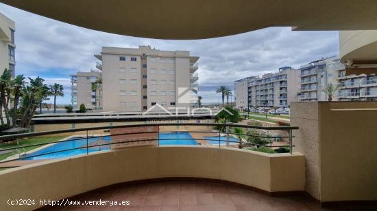 Apartamento con vistas al  mar situado en 2ª línea playa Daimús - VALENCIA