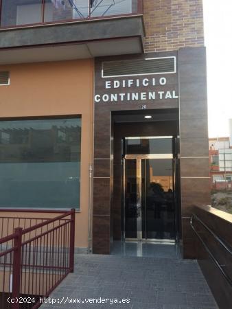 ÁTICO EN LORCA  SEMINUEVO DE  120m2  CON 3 DORMITORIOS GARAJE  Y  TRASTERO - MURCIA