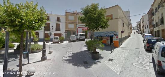  TRASPASO O  VENTA  DE LOCAL COMERCIAL CENTRICO EN VELEZ RUBIO - ALMERIA 