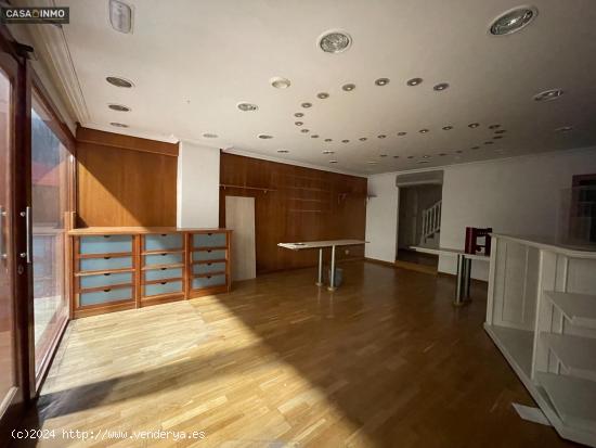 Se vende local comercial en el Centro de Barbastro. - HUESCA