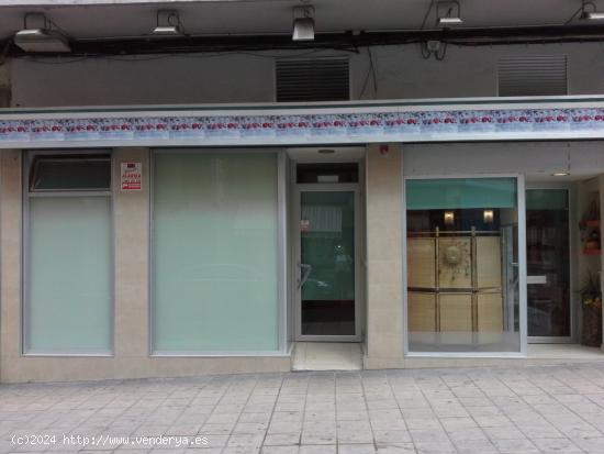 VENTA DE LOCAL COMERCIAL COM AMPLIA FACHADA EN CALLE MARIANO CARDERERA Nº 3 - ZARAGOZA