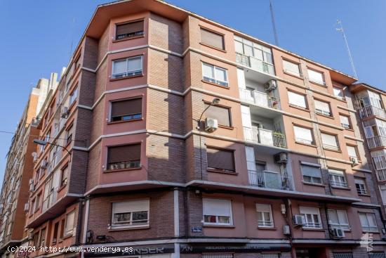 Piso en venta en Calle Reina Fabiola, 1 de Zaragoza - ZARAGOZA