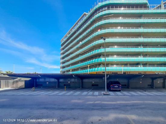 Espectacular edificio moderno, con playa en ambos lados - MURCIA