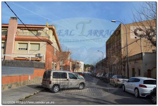 OCASIÓN: LOCAL COMERCIAL EN VENTA CON 60 M2 GARAJE, ALMACEN Y ASEO EN C. CERVANTES DE REUS - TARRAG