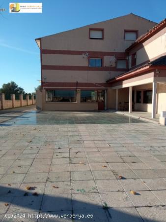 EDIFICIO DE HOSTELERIA A LA VENTA EN SERRANILLOS DEL VALLE - MADRID