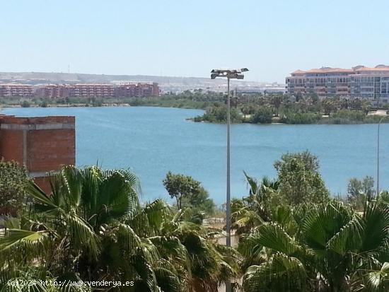  PISO EN VENTA EN RESIDENCIAL ATALAYA DE ALMERIMAR - ALMERIA 