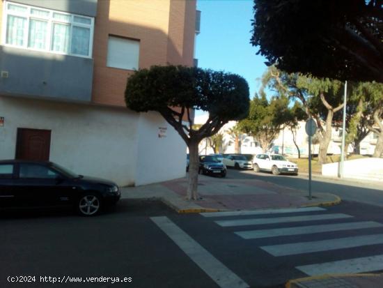 LOCAL COMERCIAL EN VENTA EN SANTA MARIA DEL AGUILA - ALMERIA