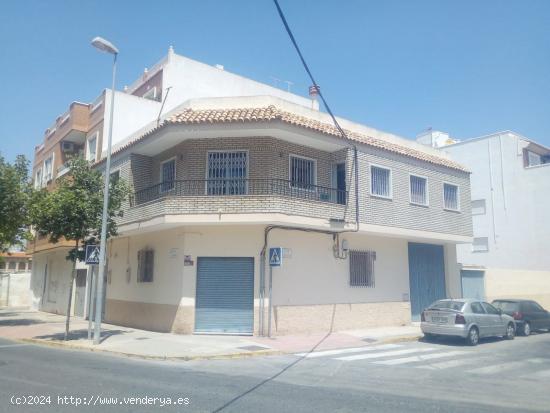  VIVIENDA SOBRE ALMACEN A LA VENTA EN SANTO DOMINGO - ALMERIA 