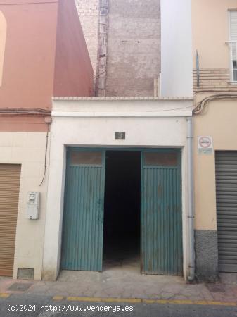 LOCAL EN VENTA EN ALMERIA - ALMERIA