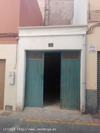 LOCAL EN VENTA EN ALMERIA - ALMERIA