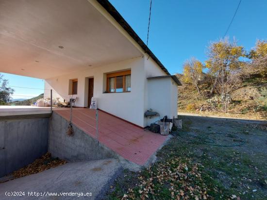  ESTUPENDO CORTIJO CON TERRENO EN VALOR - GRANADA 