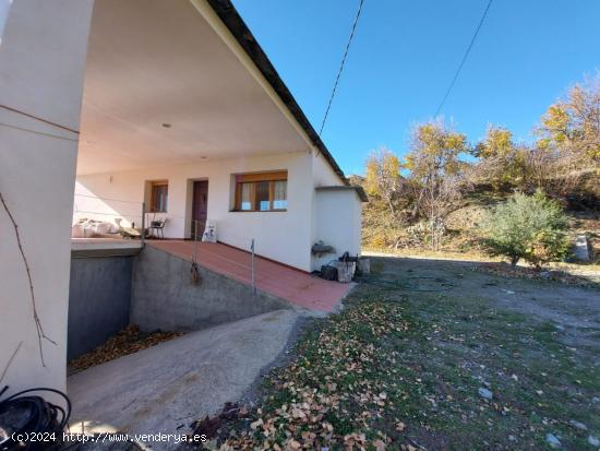 ESTUPENDO CORTIJO CON TERRENO EN VALOR - GRANADA