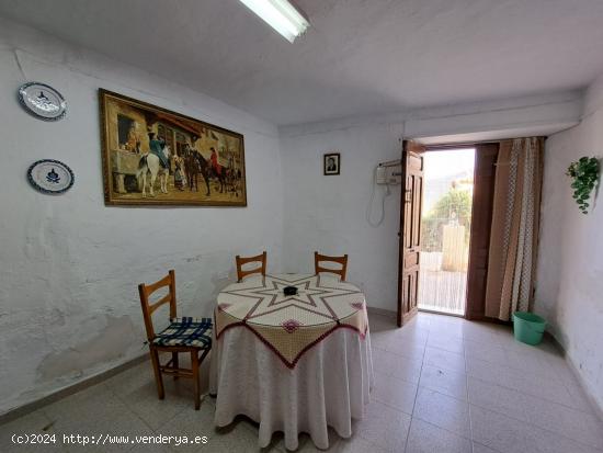 Estupenda casa de pueblo en Laujar de Andarax - ALMERIA