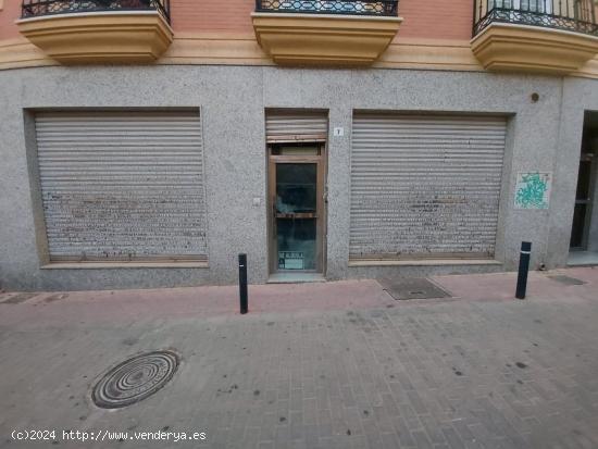 Local comercial en alquiler en el centro de El Ejido - ALMERIA