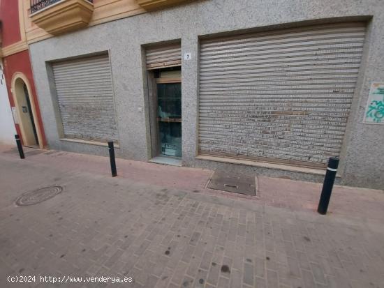 Local comercial en alquiler en el centro de El Ejido - ALMERIA