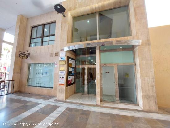  oficina en venta situada en la plaza mayor de El Ejido - ALMERIA 