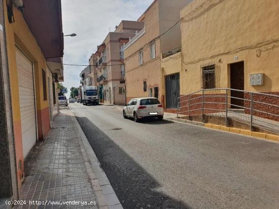 local en venta en la loma de la mezquita - ALMERIA