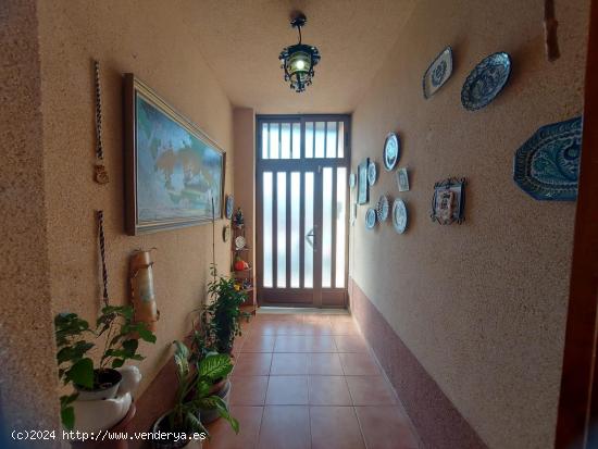 Dúplex de 4 dormitorios en venta en  Santo Domingo - ALMERIA